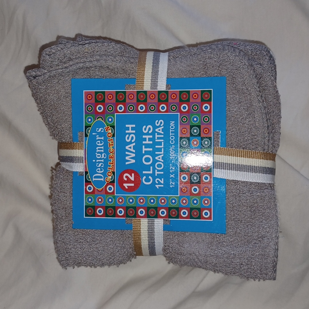 One dozen wash cloths